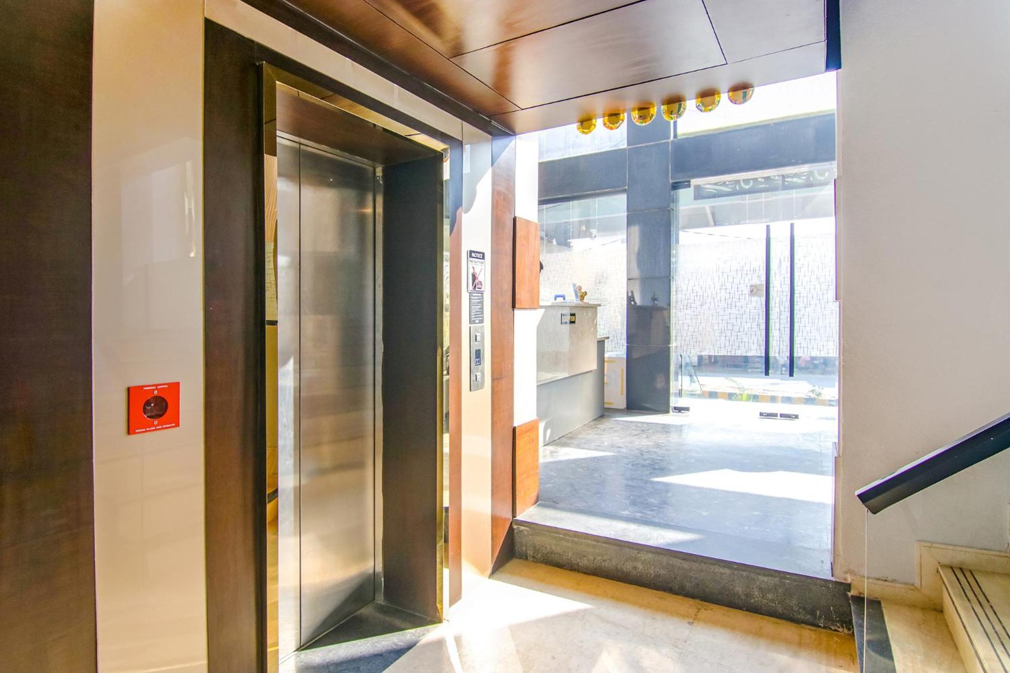 Fabhotel Prime K9 Crown Ludhiana Buitenkant foto