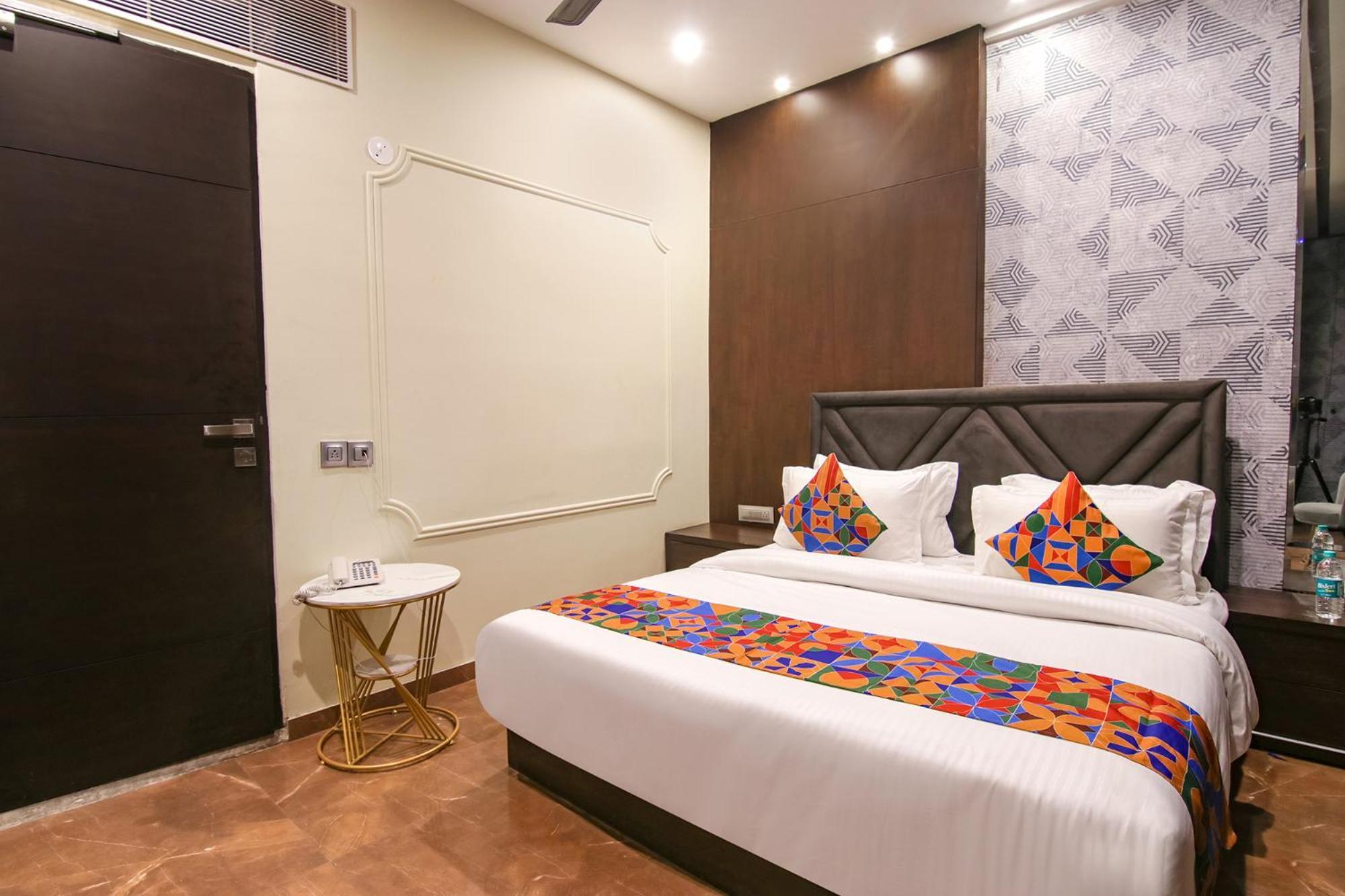 Fabhotel Prime K9 Crown Ludhiana Buitenkant foto