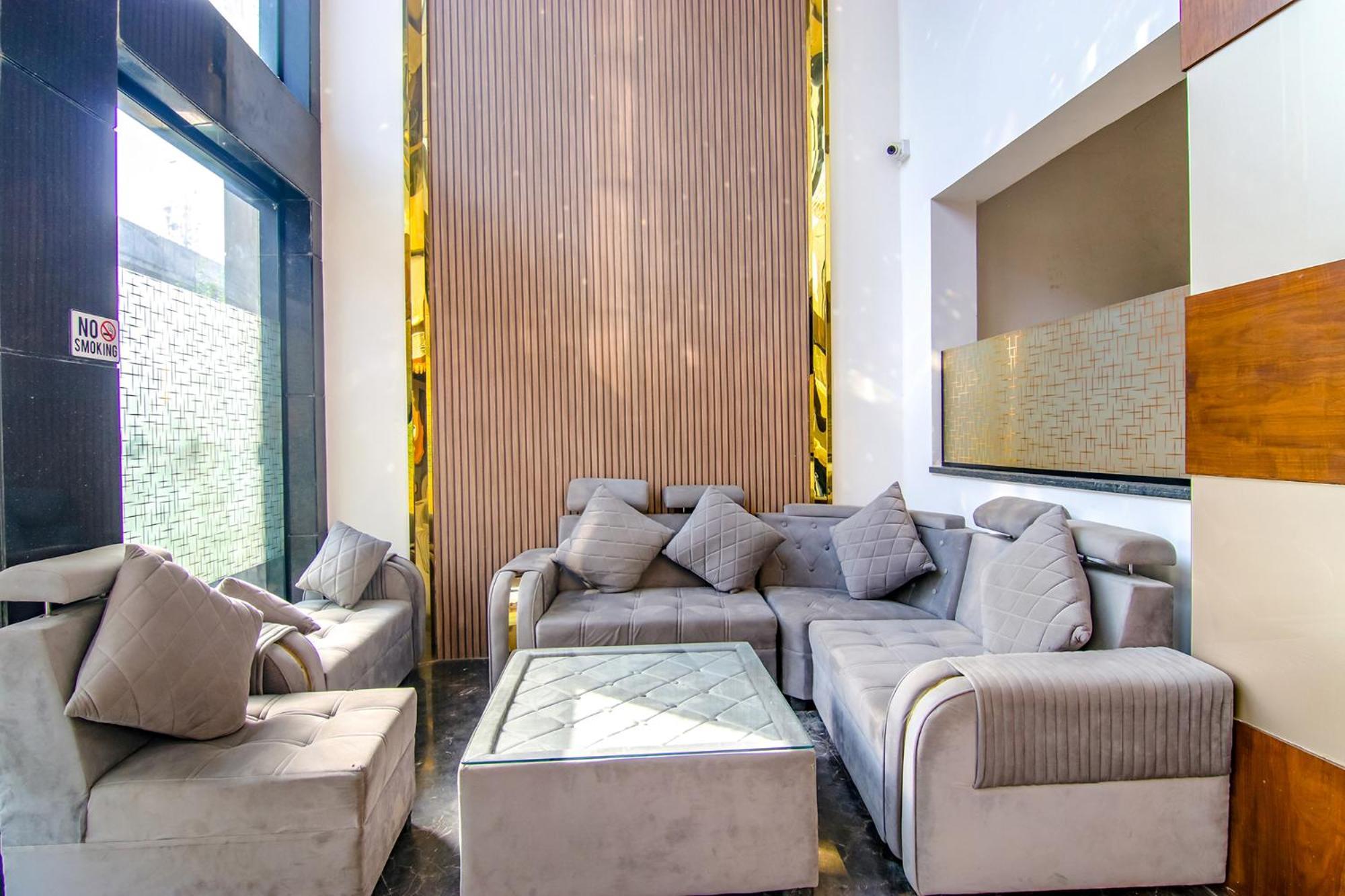 Fabhotel Prime K9 Crown Ludhiana Buitenkant foto