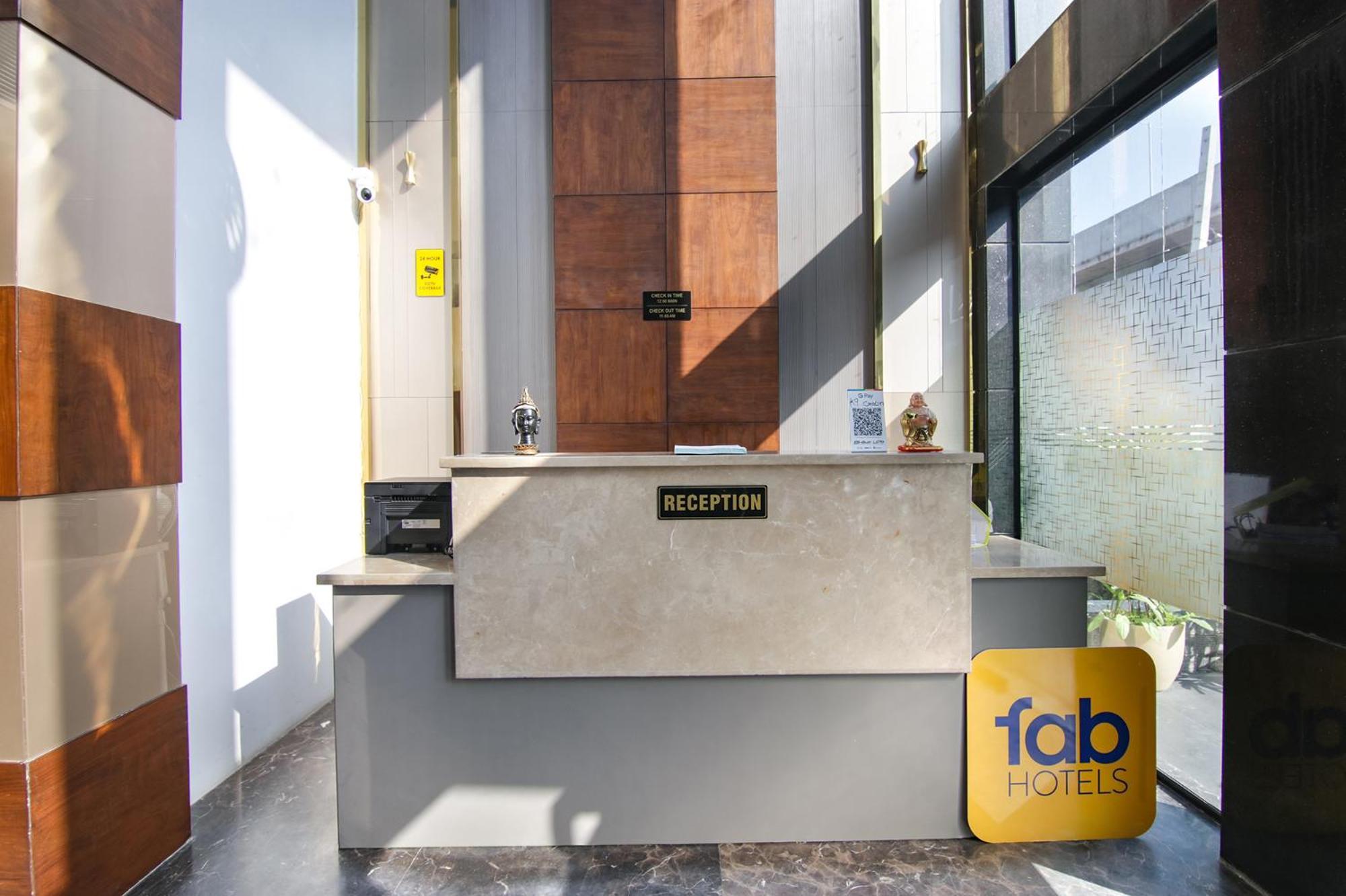 Fabhotel Prime K9 Crown Ludhiana Buitenkant foto