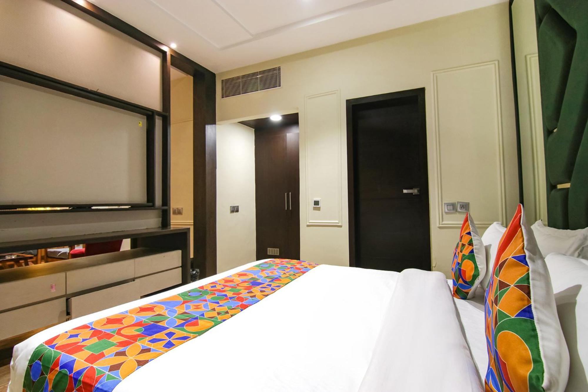 Fabhotel Prime K9 Crown Ludhiana Buitenkant foto